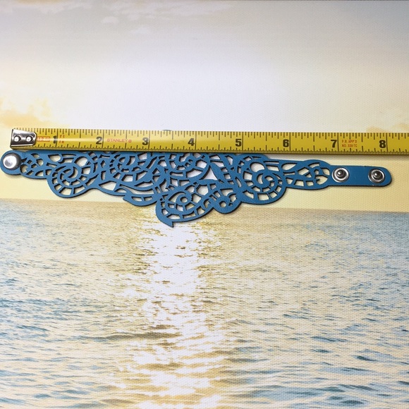 Hollow Laser Cut Blue Bracelet - Picture 5 of 8